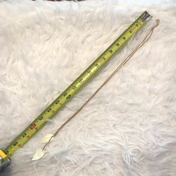 Leaf gold necklace - Picture 4 of 4